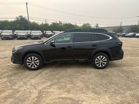 Used 2024 Subaru Outback Premium AWD/4WD image 13