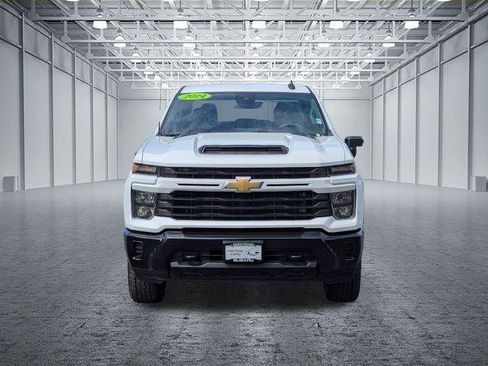 Used 2024 Chevrolet Silverado 2500 Custom w/ Custom Convenience Package AWD/4WD image 8