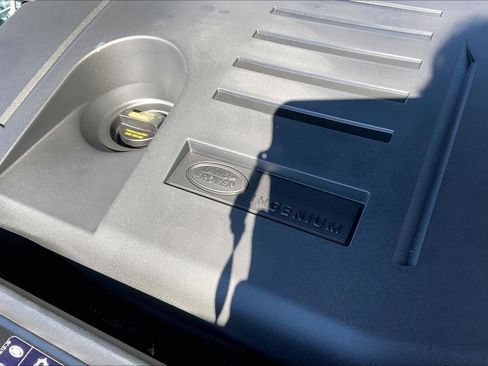 New 2026 Land Rover Range Rover Sport SE image 17