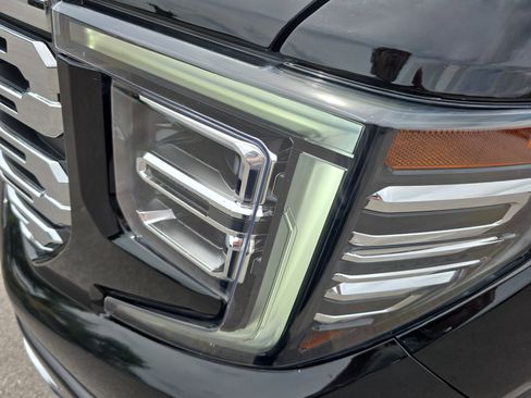Used 2023 GMC Sierra 1500 Denali w/ Denali Reserve Package AWD/4WD image 26