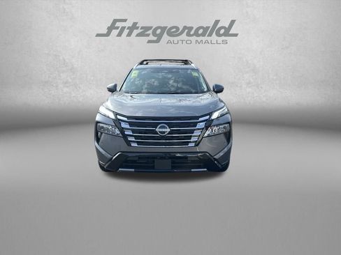 Used 2026 Nissan Rogue Platinum w/ Platinum Premium Package image 2