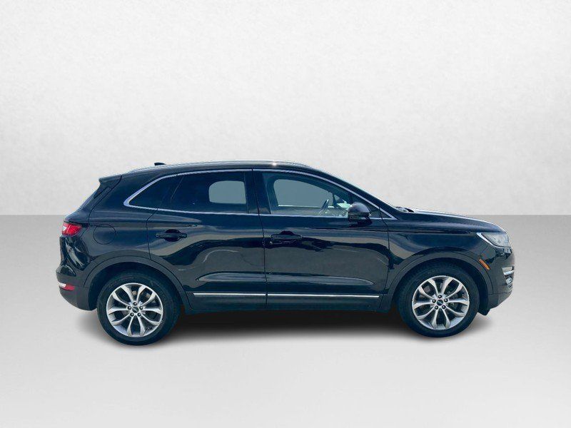 Used 2017 Lincoln MKC Select w/ Select Plus Package AWD/4WD image 4