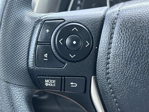 Used 2015 Toyota RAV4 XLE AWD/4WD image 26