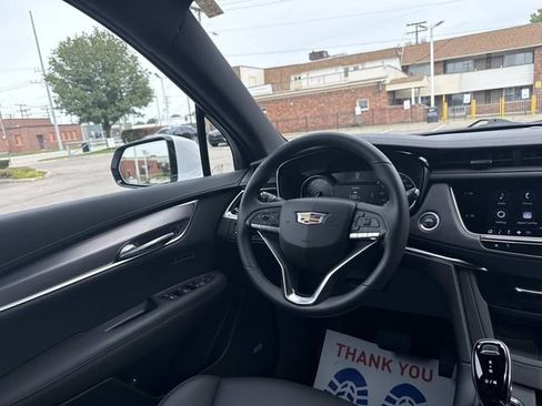 Certified 2024 Cadillac XT6 Luxury w/ LPO, Floor Liner Package AWD/4WD image 35