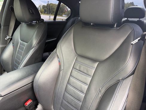 Used 2019 BMW 330i Sedan w/ M Sport Package RWD image 13