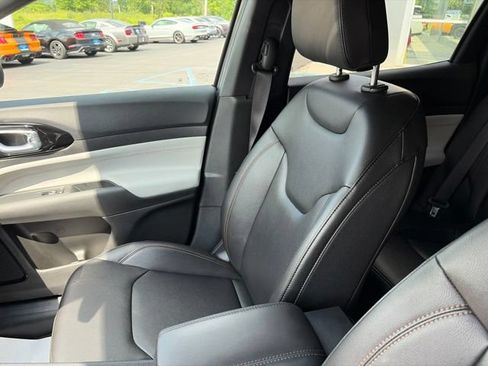 Used 2024 Jeep Compass Limited AWD/4WD image 10