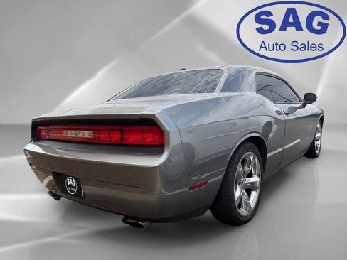 Used 2012 Dodge Challenger R/T Plus RWD image 3