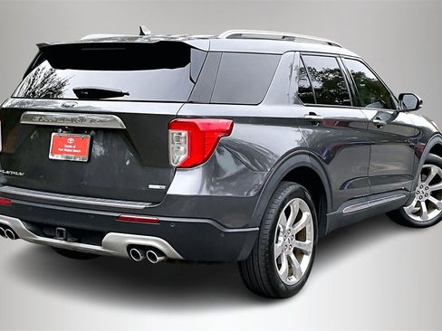 Used 2020 Ford Explorer Platinum w/ Premium Technology Package image 5