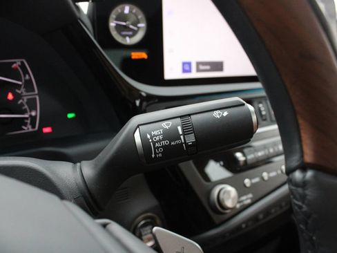 Used 2025 Lexus ES 350 w/ Technology Package FWD image 14