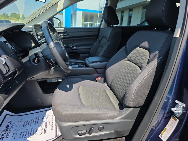 Certified 2024 Nissan Pathfinder SV AWD/4WD image 12