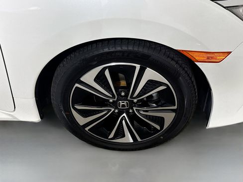 Used 2018 Honda Civic EX-T image 32