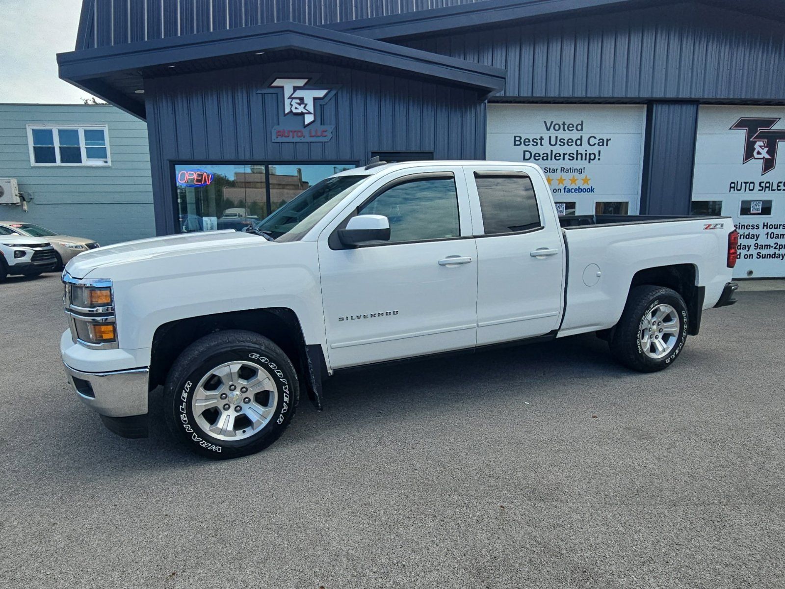 Used 2015 Chevrolet Silverado 1500 LT w/ All Star Edition AWD/4WD image 2