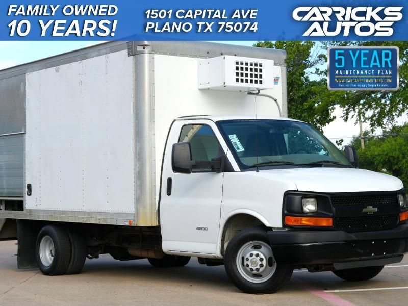 Used 2015 Chevrolet Express 4500 RWD image 1