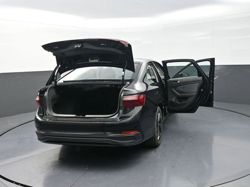 New 2026 Volkswagen Jetta SE image 32