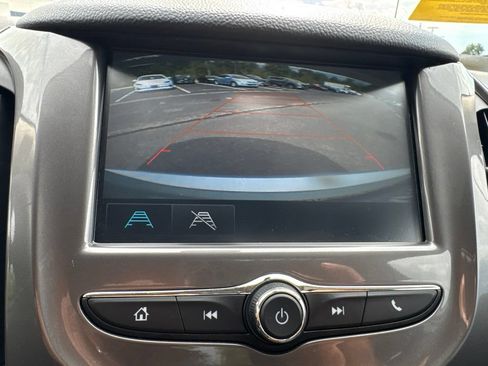 Used 2017 Chevrolet Cruze LT w/ Convenience Package FWD image 14