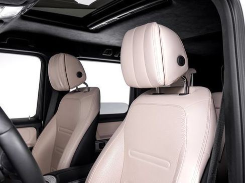 Used 2024 Mercedes-Benz G 550 image 18
