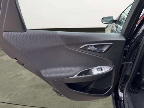 Used 2018 Chevrolet Malibu LT image 12