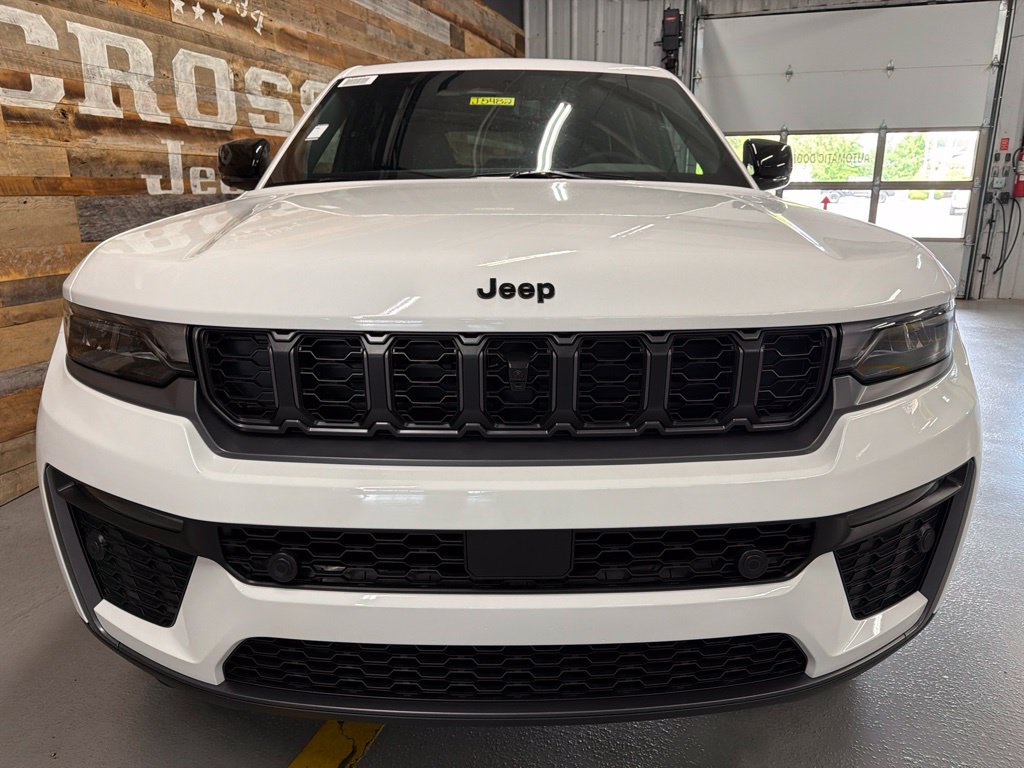 New 2026 Jeep Grand Cherokee Limited AWD/4WD image 8