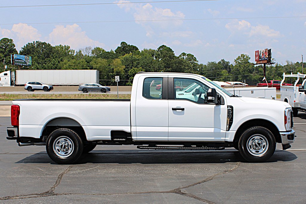 Used 2024 Ford F250 XL w/ XL Chrome Package RWD image 8