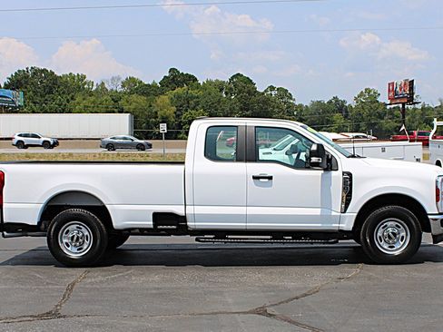 Used 2024 Ford F250 XL w/ XL Chrome Package RWD image 8