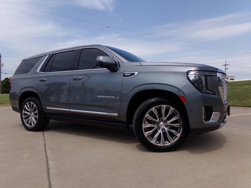Used 2022 GMC Yukon Denali w/ Denali Premium Package AWD/4WD image 14