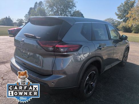 Used 2024 Nissan Rogue SV image 5