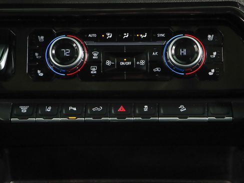 Used 2024 GMC Sierra 2500 AT4 w/ AT4 Premium Plus Package image 21