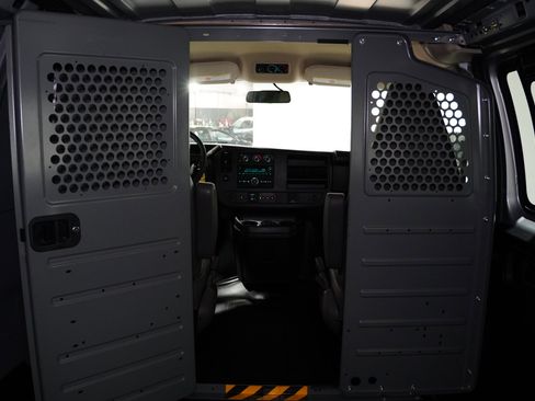 Used 2024 Chevrolet Express 2500 w/ Driver Convenience Package image 16