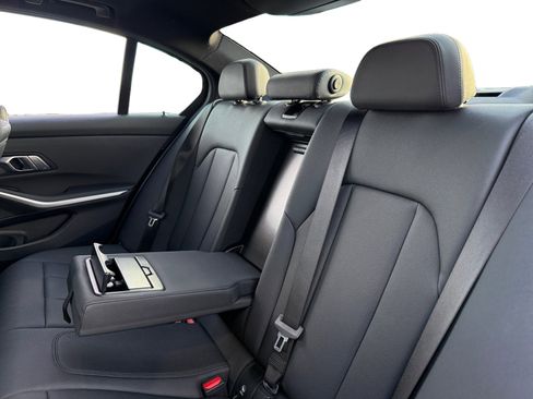 Used 2020 BMW 330i Sedan w/ Convenience Package image 11