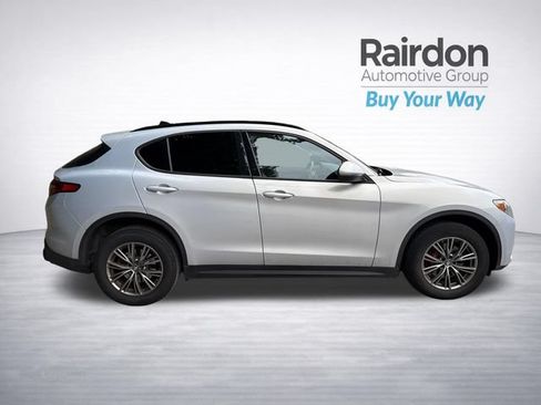 Used 2023 Alfa Romeo Stelvio Sprint AWD/4WD image 8