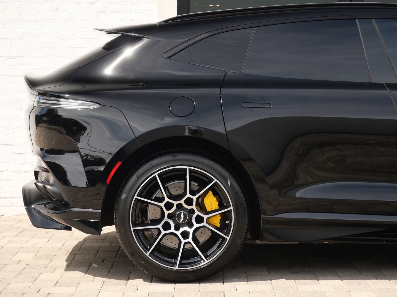 Used 2023 Aston Martin DBX 707 AWD/4WD image 24