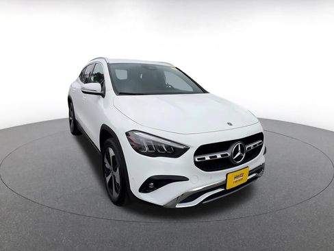 Used 2025 Mercedes-Benz GLA 250 4MATIC image 2