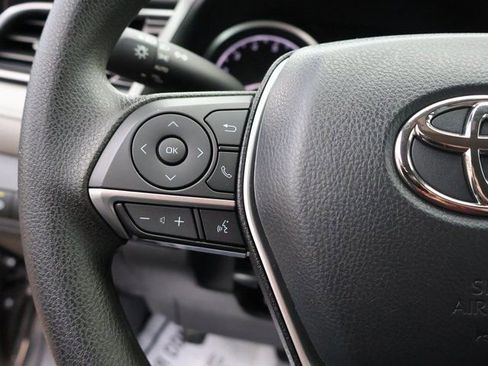 Used 2022 Toyota Camry LE image 29