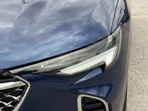 Certified 2023 Buick Envision Avenir image 11