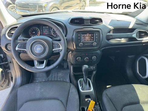 Used 2019 Jeep Renegade Sport FWD image 12