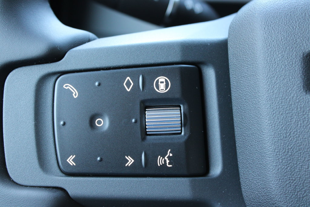 New 2026 Land Rover Defender 130 X-Dynamic SE AWD/4WD image 18