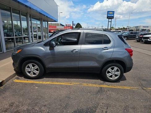 Used 2020 Chevrolet Trax LT w/ Driver Confidence Package AWD/4WD image 8
