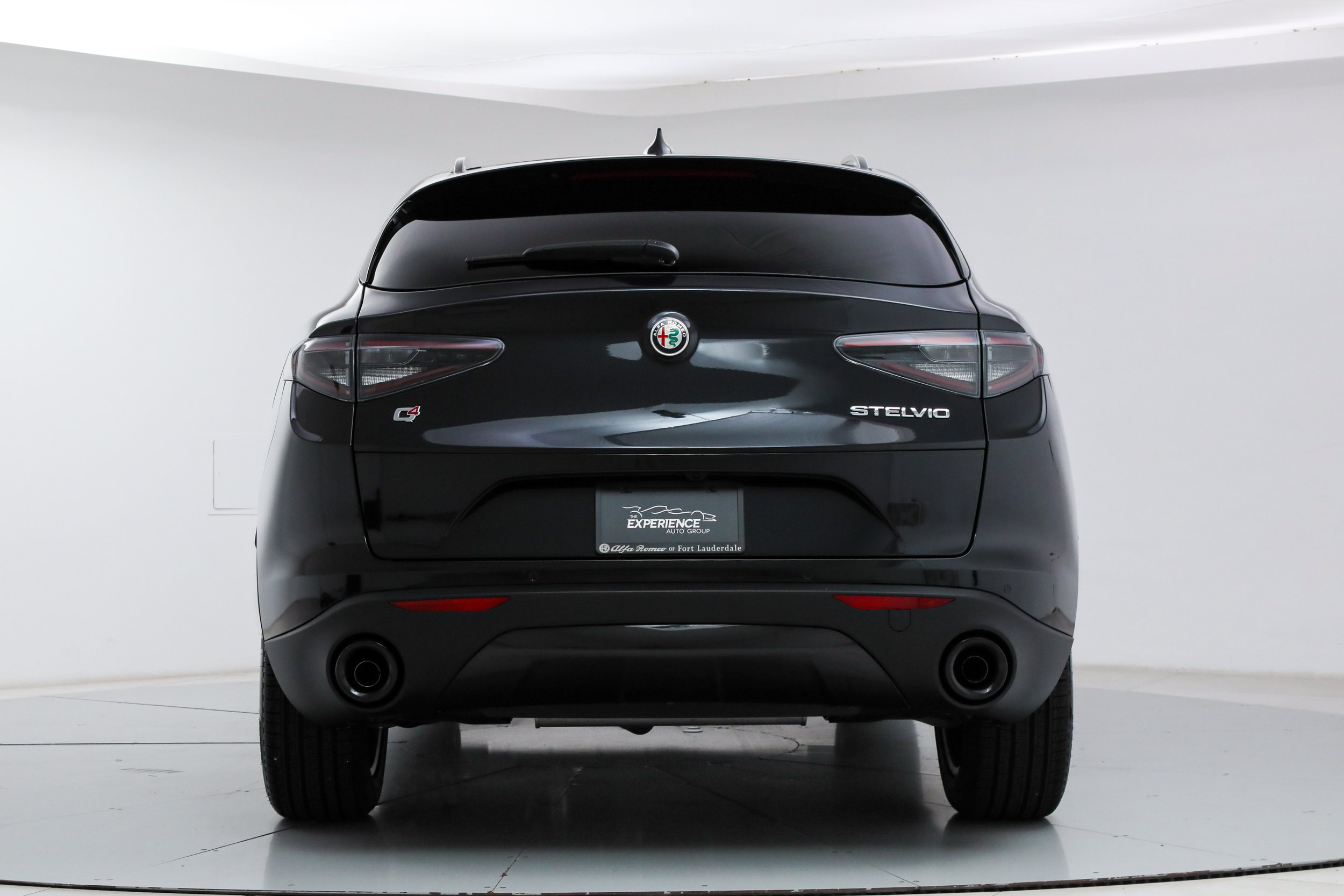 Used 2026 Alfa Romeo Stelvio Sprint w/ Convenience Package AWD/4WD image 4
