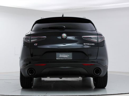 New 2026 Alfa Romeo Stelvio Sprint w/ Convenience Package AWD/4WD image 4