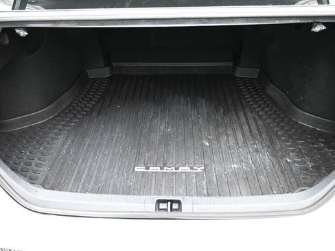 Used 2022 Toyota Camry LE image 14