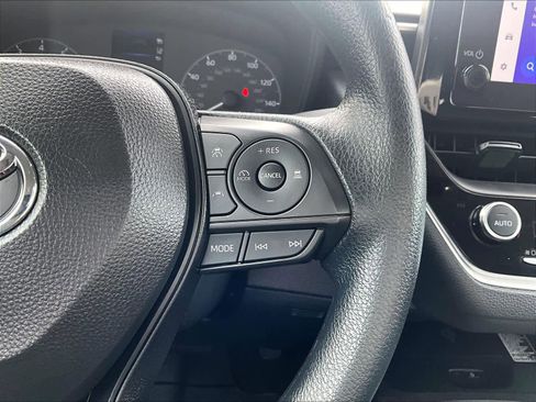 Used 2025 Toyota Corolla LE w/ LE Premium Package image 24