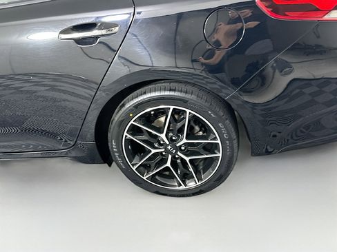 Used 2020 Kia Optima SE FWD image 11