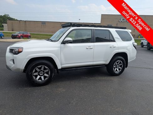 Used 2021 Toyota 4Runner TRD Off-Road Premium AWD/4WD image 4