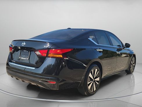 Used 2022 Nissan Altima 2.5 SV image 3