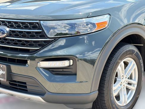 Used 2023 Ford Explorer XLT w/ Equipment Group 202A AWD/4WD image 11