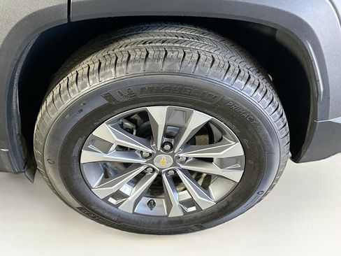 Used 2026 Chevrolet Equinox LT image 11