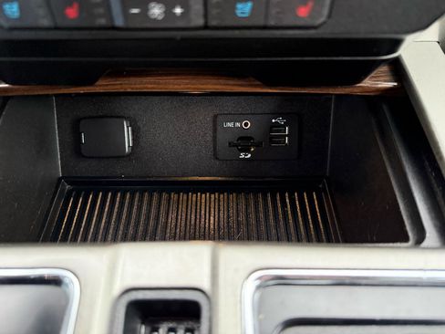 Used 2015 Ford F150 Lariat w/ Equipment Group 502A Luxury image 31