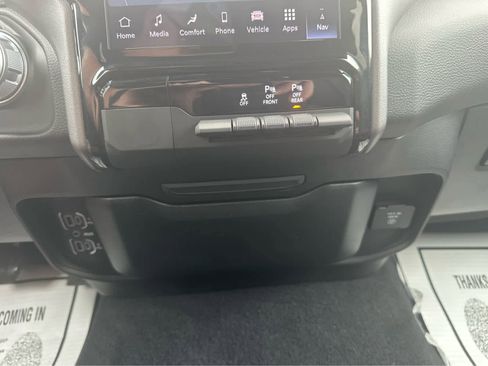 Used 2025 RAM 1500 Laramie image 24