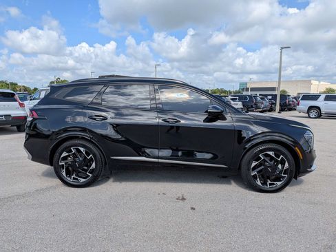 Certified 2024 Kia Sportage SX FWD image 4