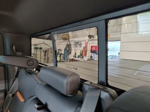 Used 2024 GMC Sierra 1500 AT4 w/ Technology Package AWD/4WD image 32